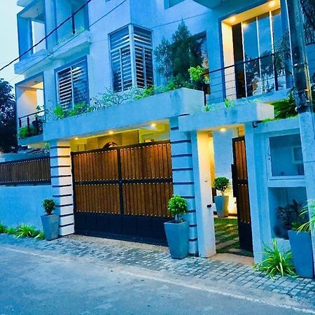 8 Plus Luxury Apartments Negombo Exterior foto