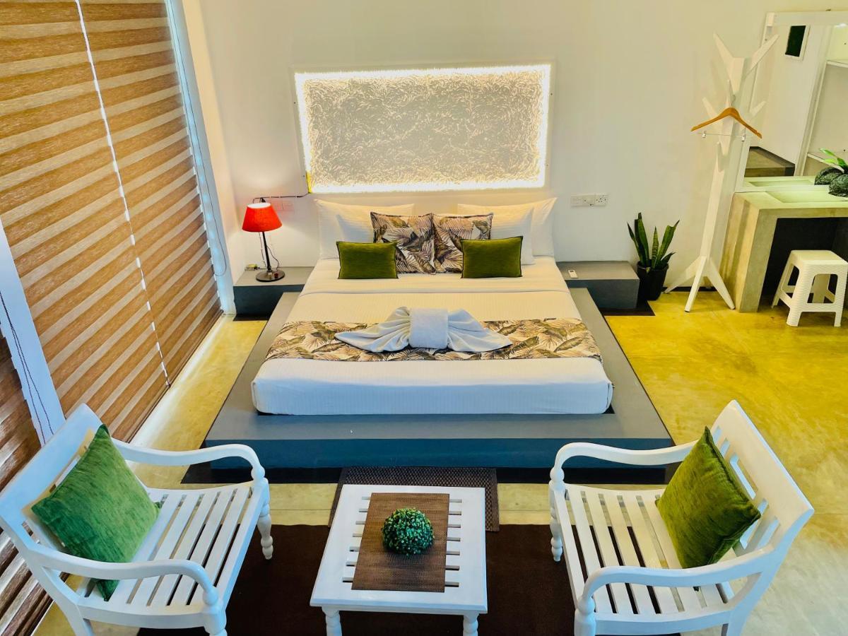 8 Plus Luxury Apartments Negombo Exterior foto