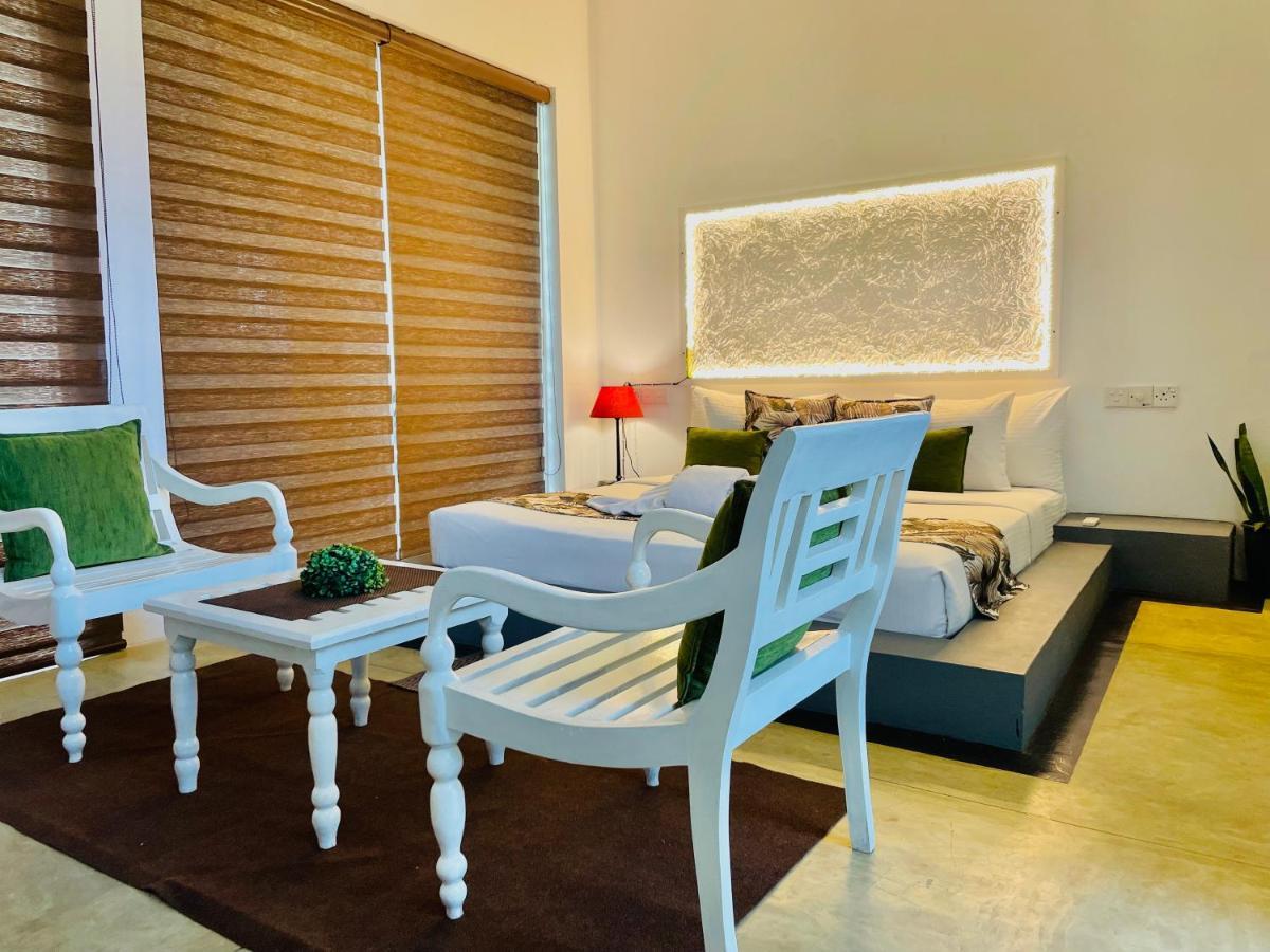 8 Plus Luxury Apartments Negombo Exterior foto