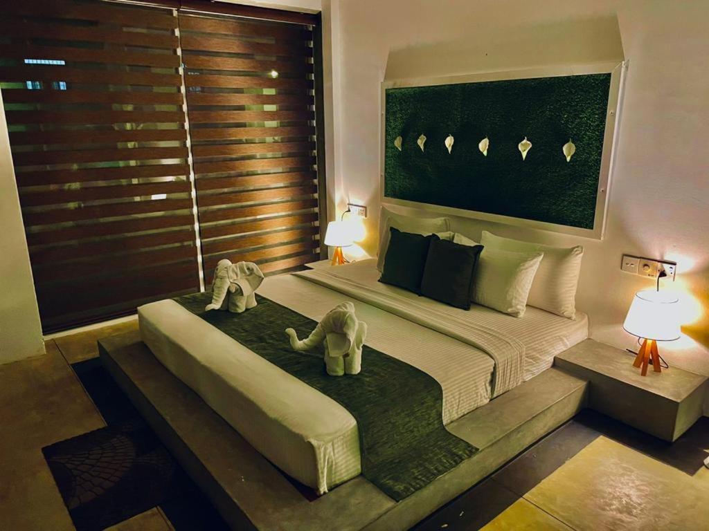 8 Plus Luxury Apartments Negombo Exterior foto