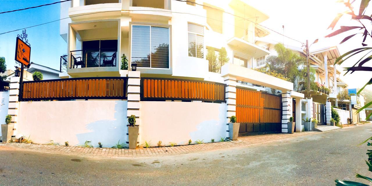 8 Plus Luxury Apartments Negombo Exterior foto